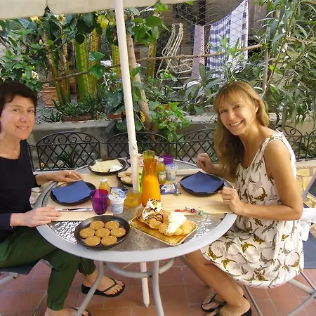 Bed and Breakfast Anirbas 2*