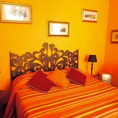 Anirbas Bed & Breakfast