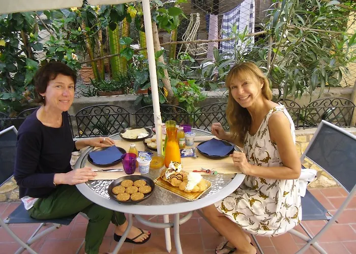 Frühstückspension Anirbas 4*